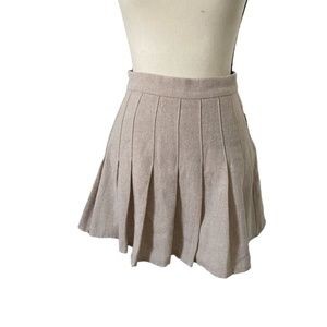 Shein Pleated Mini Skirt Beige Chevron Print Size 4